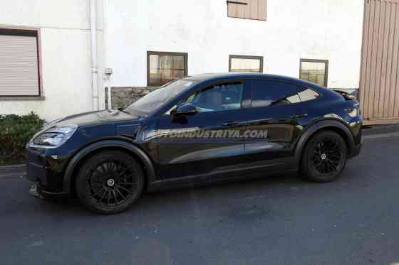 SPIED: Porsche Cayenne EV Turbo GT to get active aero kit? image