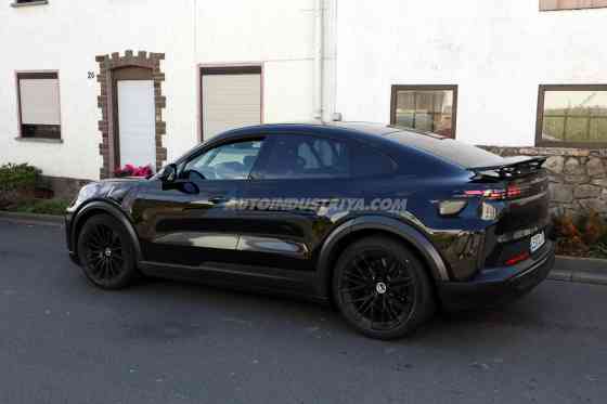 SPIED: Porsche Cayenne EV Turbo GT to get active aero kit? image