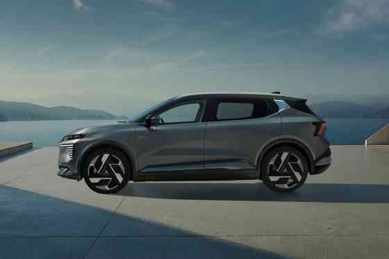 All-new Mitsubishi Eclipse Cross reborn as an EV image