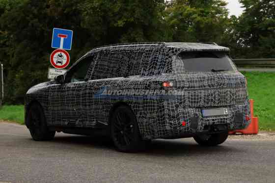 SPIED: Next-generation BMW X7 to spawn iX7 EV variant? image