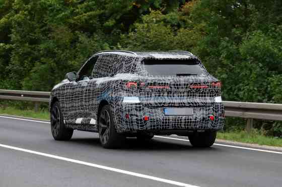 SPIED: Next-gen BMW X5 spotted anew with production lights image