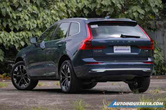 2025 Volvo XC60 T8 PHEV AWD image