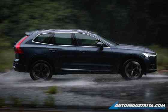 2025 Volvo XC60 T8 PHEV AWD image