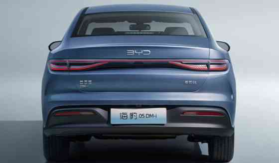 2026 BYD Seal 05 DM-i revealed with 2,000 km combined range image
