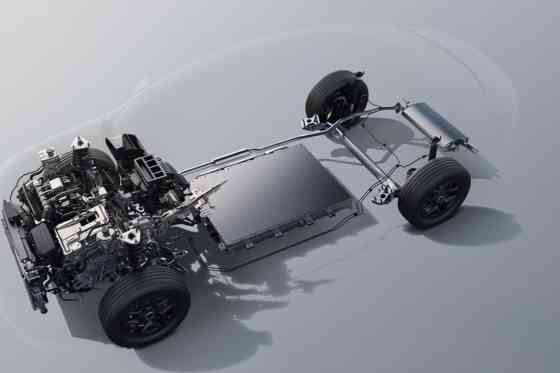 2026 BYD Seal 05 DM-i revealed with 2,000 km combined range image