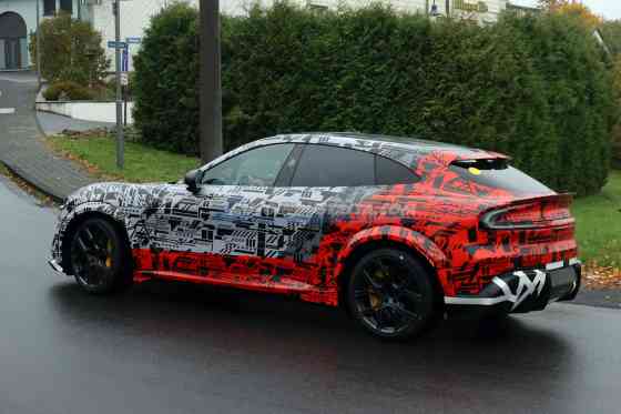 SPIED: More powerful Xiaomi YU7 wants to take on Tesla Model Y image