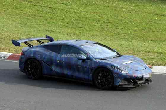 SPIED: BYD spotted testing Denza 9 super EV image