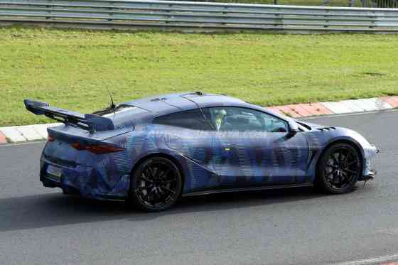 SPIED: BYD spotted testing Denza 9 super EV image