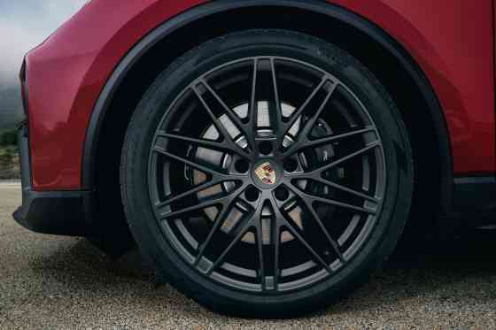 2026 Porsche Macan Electric GTS image