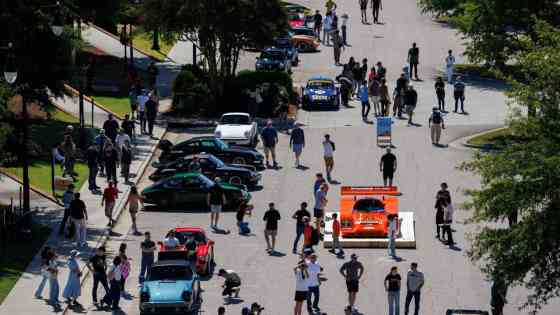 Luftgek&uuml;hlt 11: Celebrating Porsche car culture image