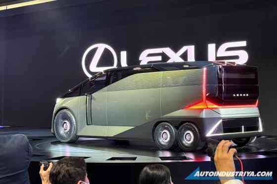 Lexus LS Concept: Luxury Sedan becomes a 6-wheeler MPV image