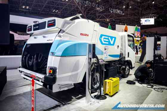 Isuzu Elf EV Garbage Truck is proof dirty jobs can be clean image