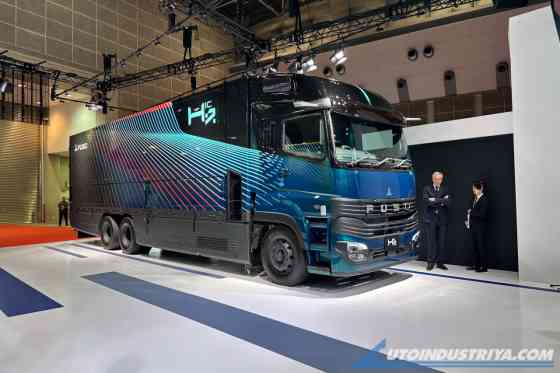 Fuso unveils H2IC and H2FC heavy duty truck concepts at JMS 2025 image
