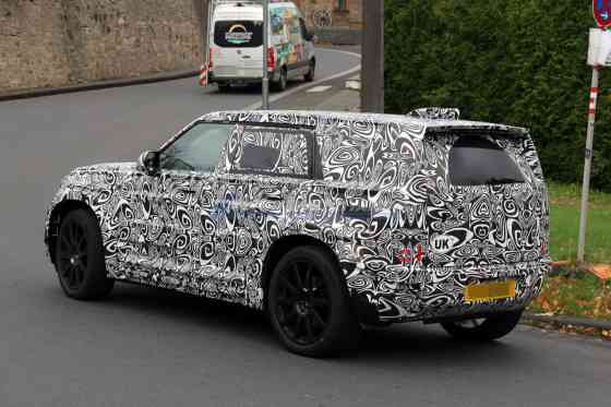 SPIED: Is Land Rover testing a Baby Defender? image
