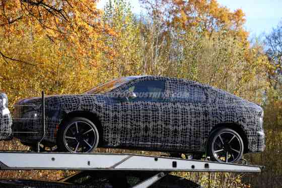 SPIED: All-new BMW iX4 spotted for the first time image