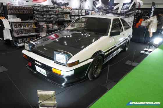 Supercar spotting at Tokyo Supercar Day image