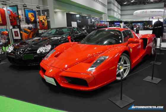 Supercar spotting at Tokyo Supercar Day image