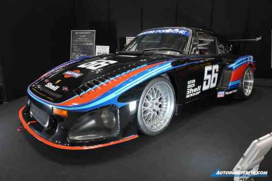 Supercar spotting at Tokyo Supercar Day image