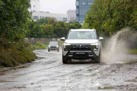 First Drive: 2026 Mitsubishi Destinator is a fun family vehicle image