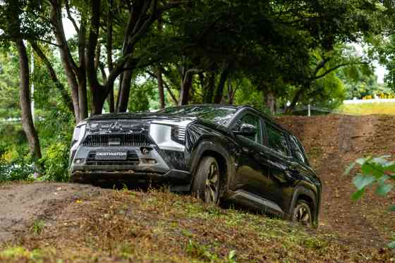 First Drive: 2026 Mitsubishi Destinator is a fun family vehicle image