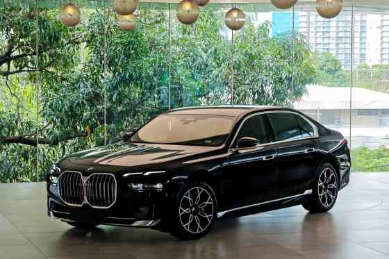 BMW 750e xDrive plug-in hybrid is yours for PHP 7.99M image