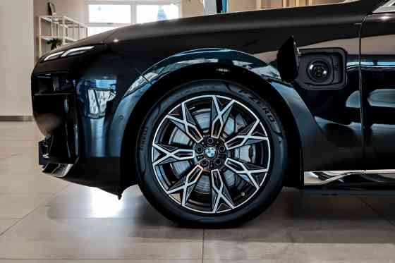 BMW 750e xDrive plug-in hybrid is yours for PHP 7.99M image