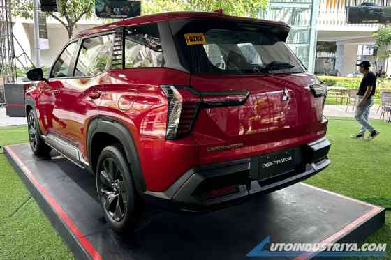 This is the PHP 1.289M Mitsubishi Destinator GLX image
