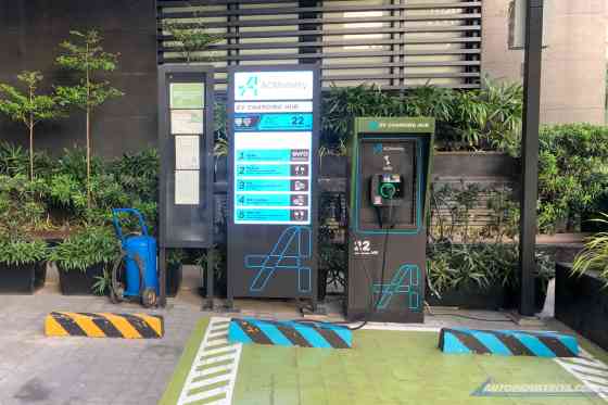 EV parking etiquette at SM: 3-hour charging limit, relocate, etc. image