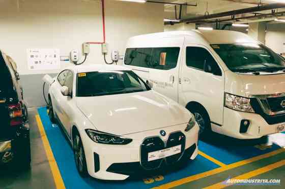 We need to practice proper EV parking and charging etiquette image