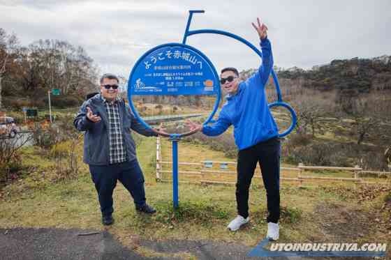 Initial Dreaming: Driving Akina and Akagi with a Toyota Yaris HEV image