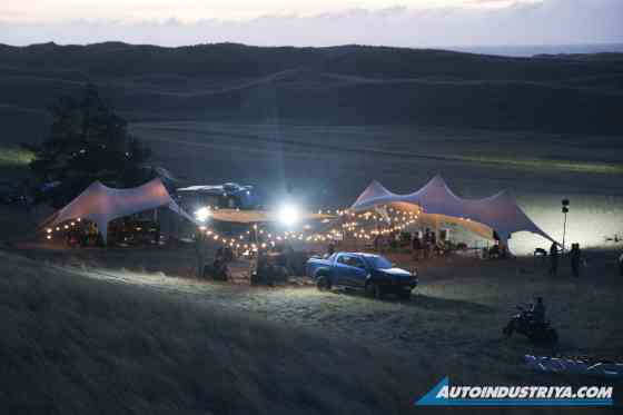 We tortured the Isuzu D-MAX at the sand dunes and it survived image