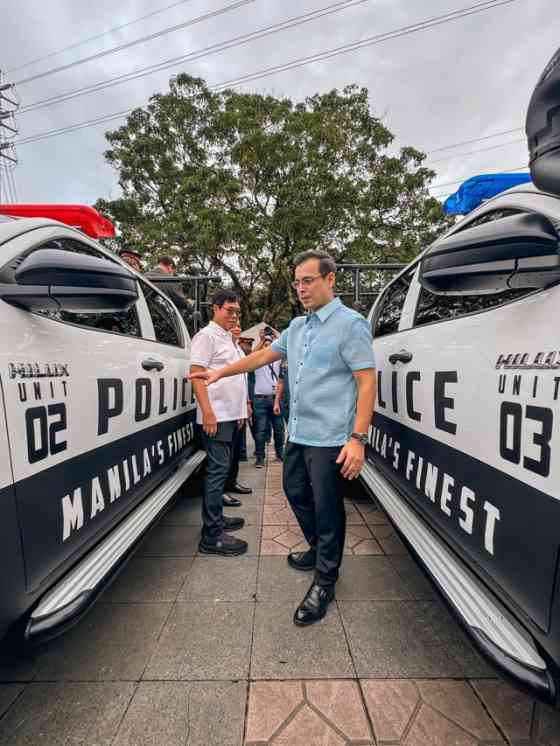 Manila gets Overland Kings-spec Hilux from Chinoy businessmen image