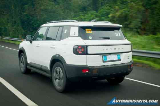 Four Things We Like About 2026 Jetour T1 Lightning i-DM PHEV image
