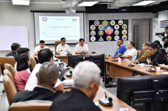 MMDA outlines Marcos Highway traffic fix: a uniform truck ban image