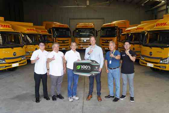 Foton PH turns over 45 commercial vehicles to DHL Summit Solutions Inc. image