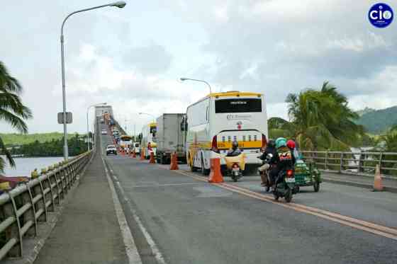 Trucks up to 30 tons now allowed to pass San Juanico Bridge image