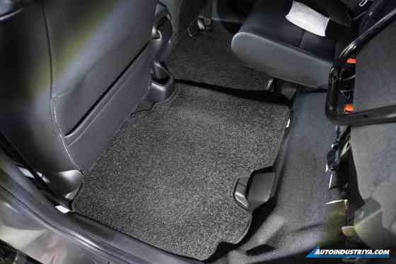 Holiday Break Car Care Tasks: Keeping Your Vehicle Road-Ready image