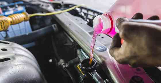 Holiday Break Car Care Tasks: Keeping Your Vehicle Road-Ready image