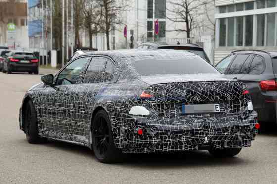 SPIED: All-new BMW M3 EV spotted with production lights image