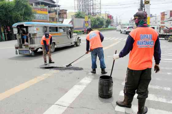 UK &lsquo;DOTr&rsquo; makes LGUs accountable with launch of pothole repair map image