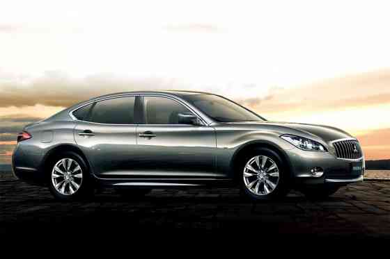 Did you know Mitsubishi used to have V8 luxury sedans? image