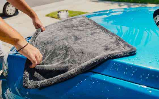 DIY Car Wash: How to avoid damaging your precious car's paint image