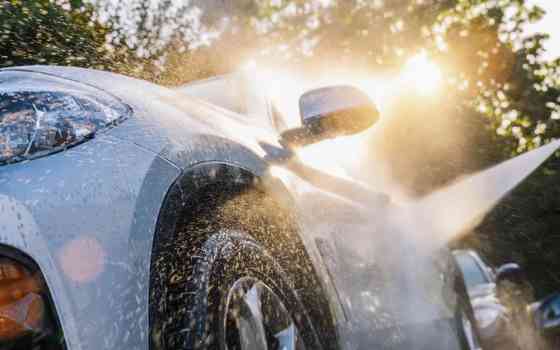 DIY Car Wash: How to avoid damaging your precious car's paint image