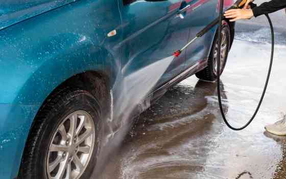 DIY Car Wash: How to avoid damaging your precious car's paint image