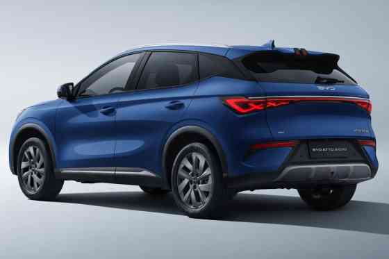 BYD updates Atto 3 with AWD, 800V system, and more power image