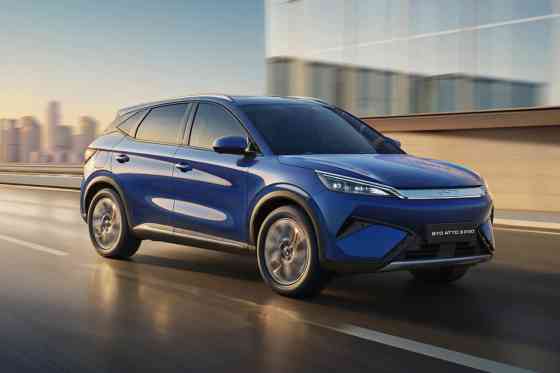 BYD updates Atto 3 with AWD, 800V system, and more power image