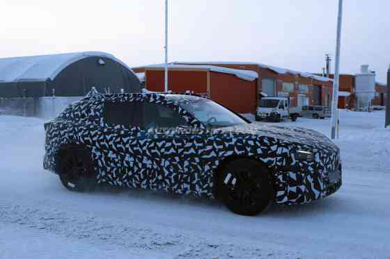 SPIED: Watch out Cayenne EV, Mercedes-AMG's 1000 HP EV SUV is coming image