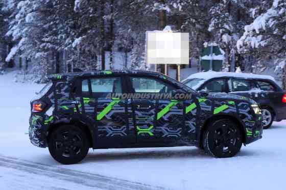 SPIED: Mildly-refreshed Jeep Avenger prepares for 2027 reveal image