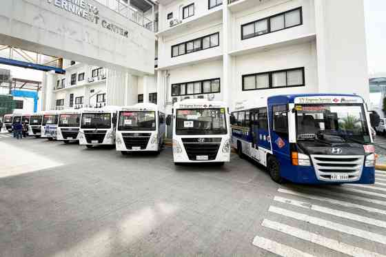 Hyundai Class 3 Modern PUVs now serving new Molino 4-Bacoor-PITX route image