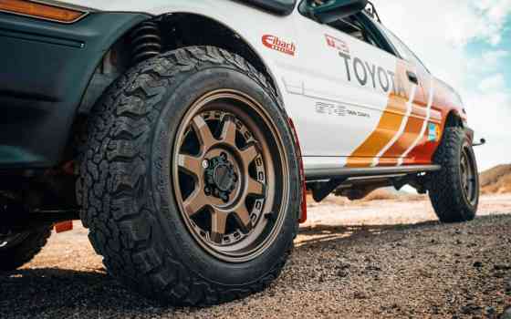 A Corolla coupe becomes an AWD off-road runner image